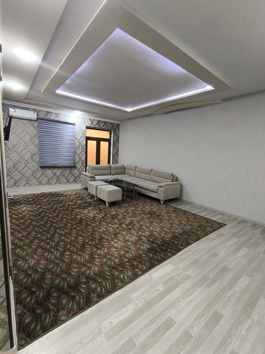 Квартира узок муддатга ижарага берилади