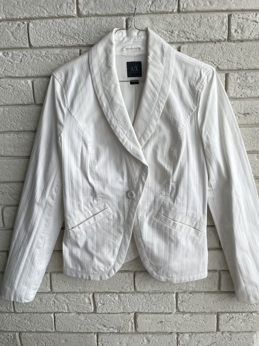 Armani Exchange бяло сако S размер