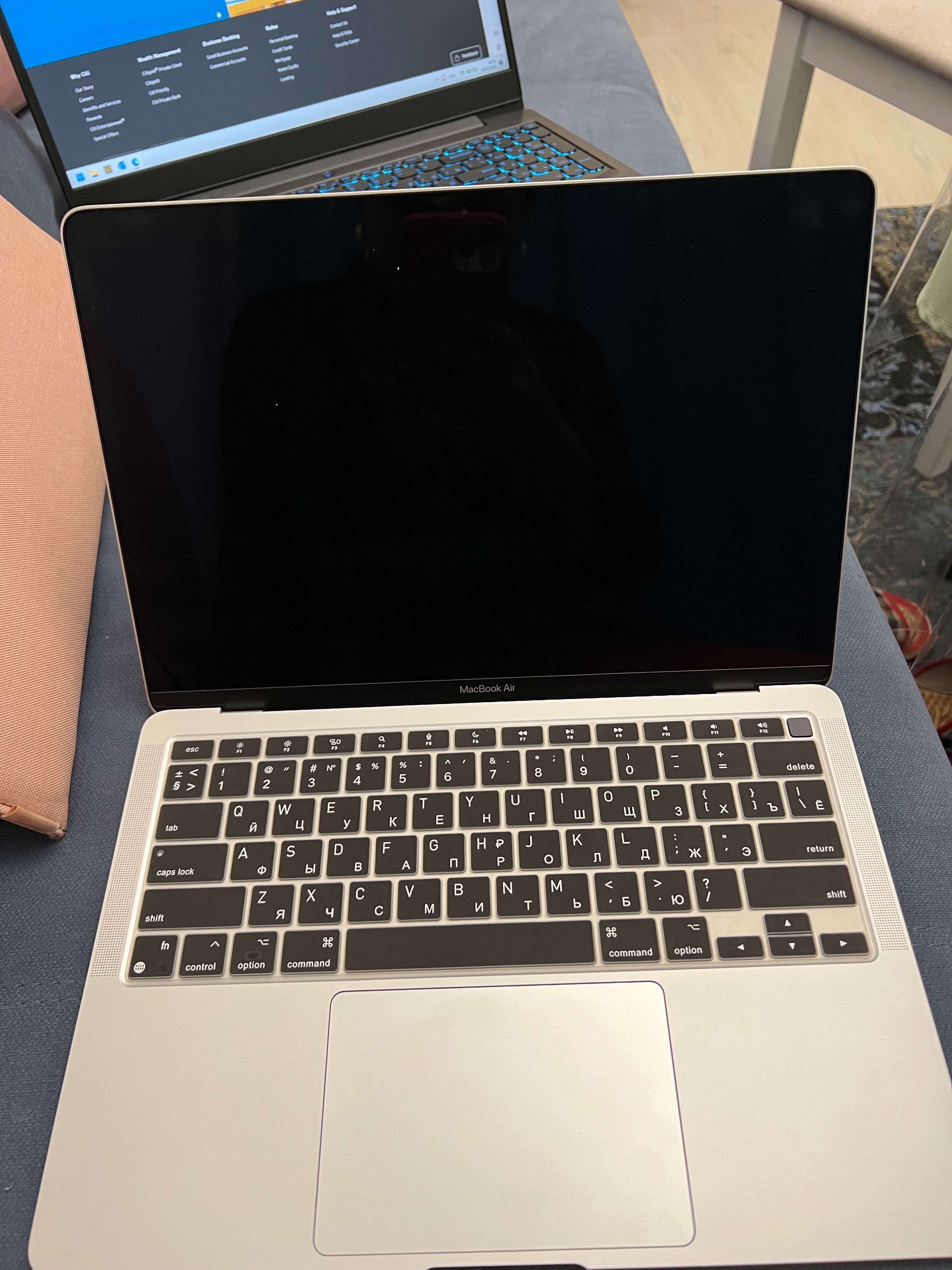 Продам MacBook Air