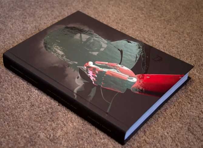 Metal Gear Solid V: The Phantom Pain Collector's Edition - PS4 + Guide