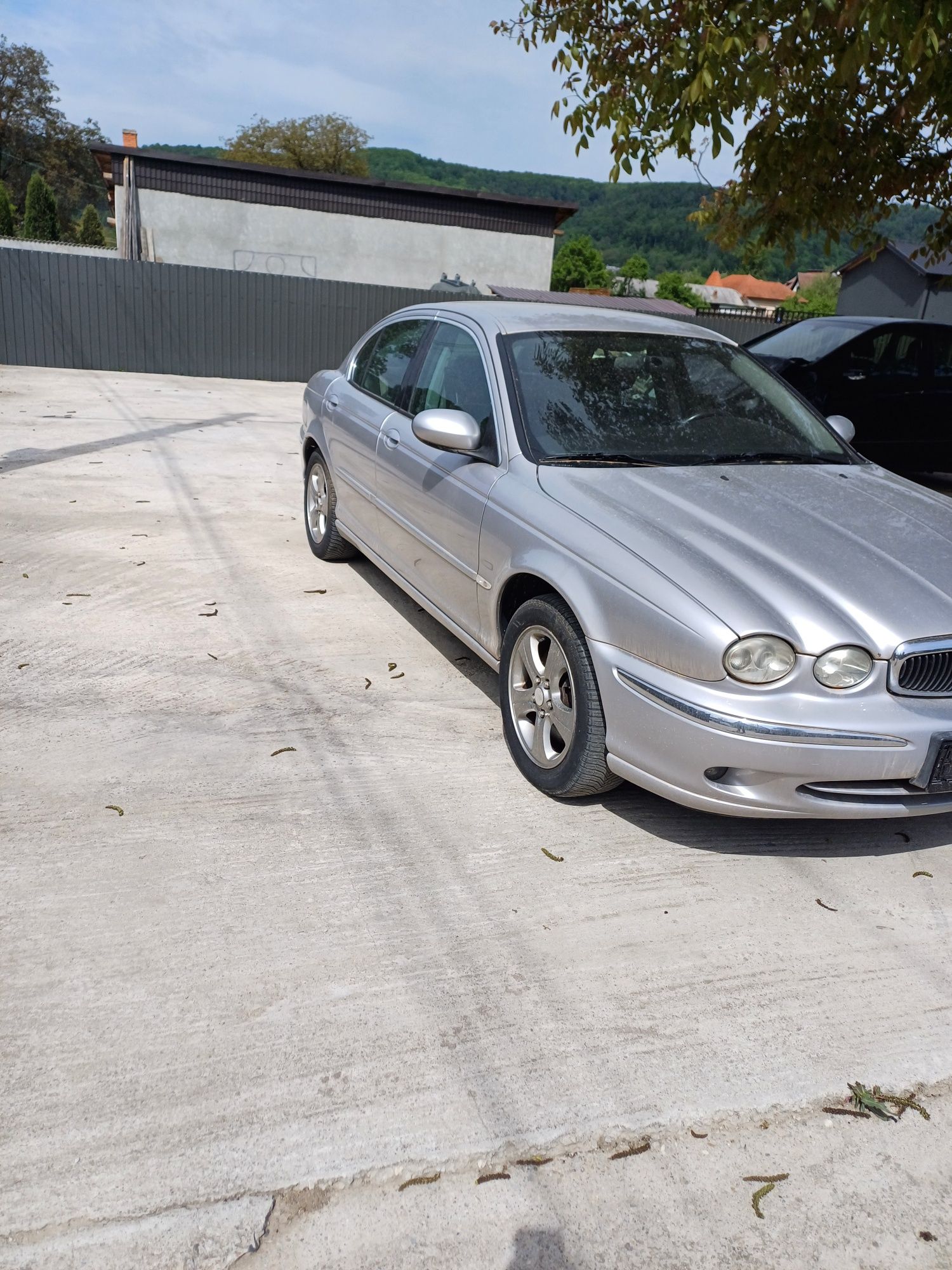 Vând Jaguar X-TYPE