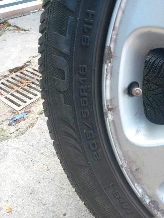 De vânzare roți Mercedes Benz la prețul de 1100 roni