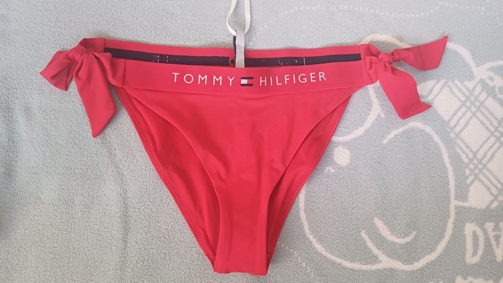 Долница на бански Tommy Hilfiger M нова