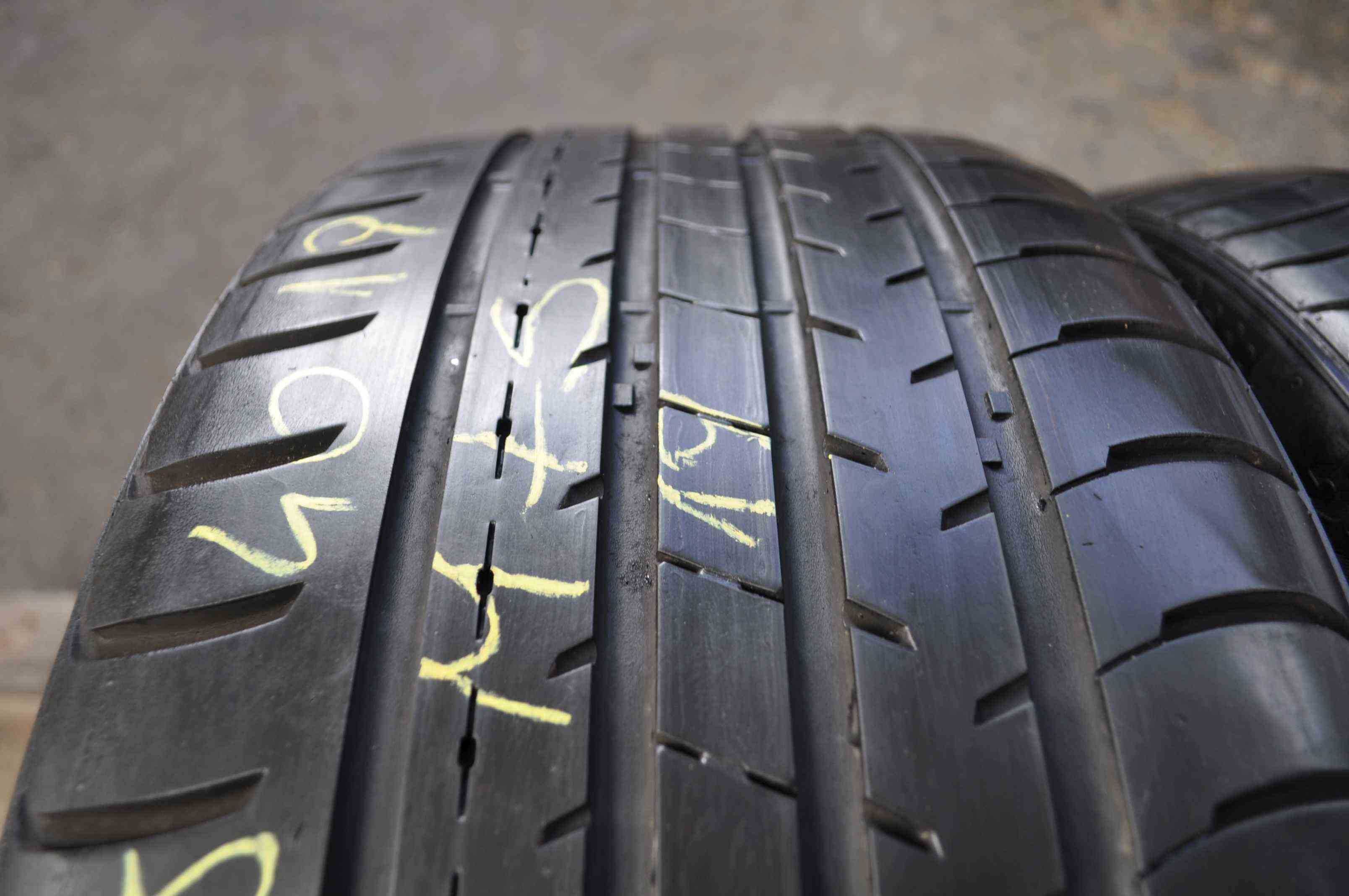 SET 2 Anvelope Vara 225/40 R19 BERLIN Summer UHP1 93Y