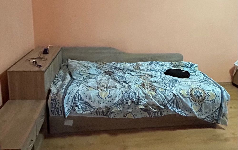 Спалня с матрак размер 120/190см