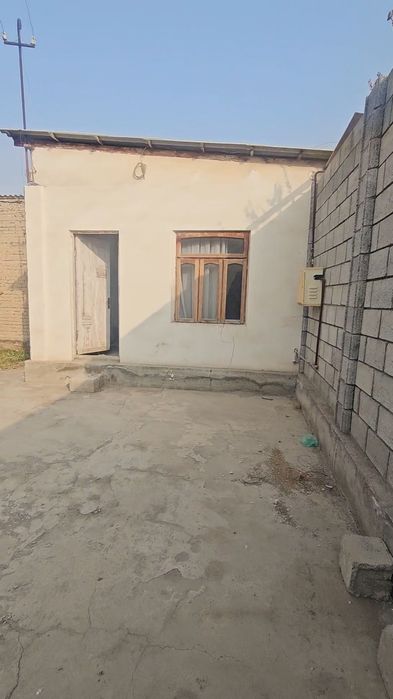 Продаётся!Сотилади!2-х этажный дом недостроенный(свет,газ,вода)