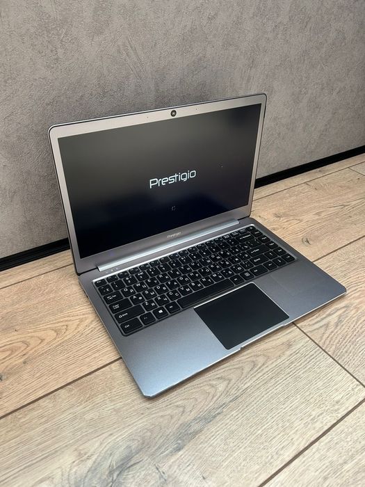 Ноутбук Prestigio в идеальном состоянии