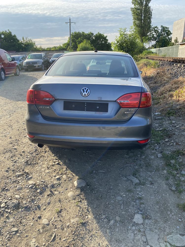 Capotă portbagaj Volkswagen Jetta 2012