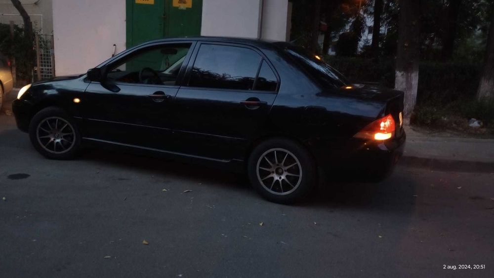 Vand Mitsubishi Lancer Cedia (2008) 1.6 benzina