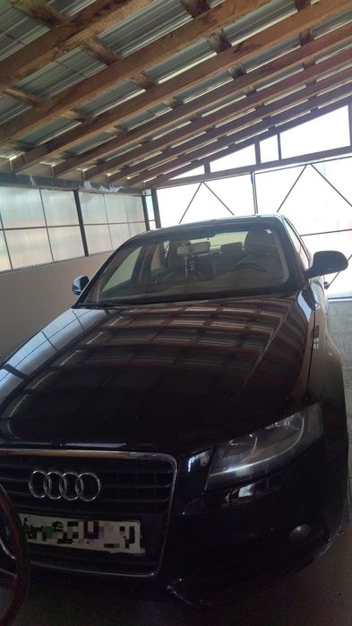 AUDI A4 B8 2009
-motor 2.0 TDI 143 CP caga
-norma poluare Euro 5
-Km