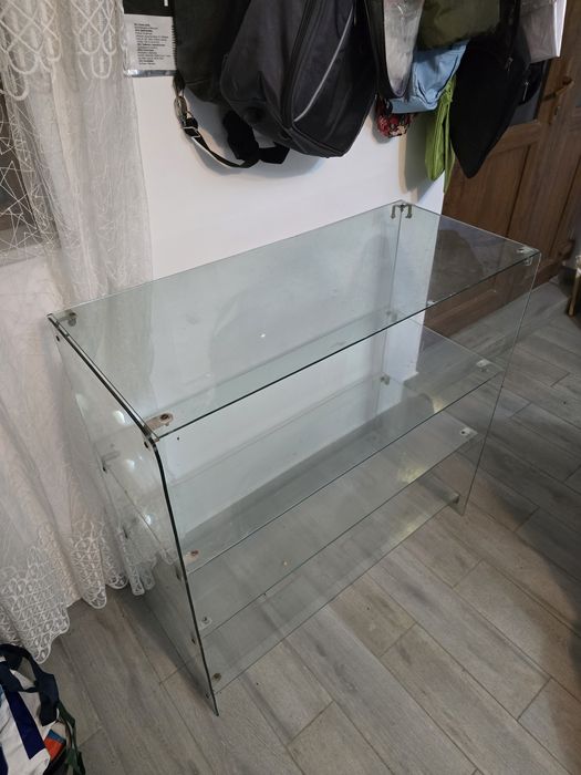 Vitrina sticla magazin