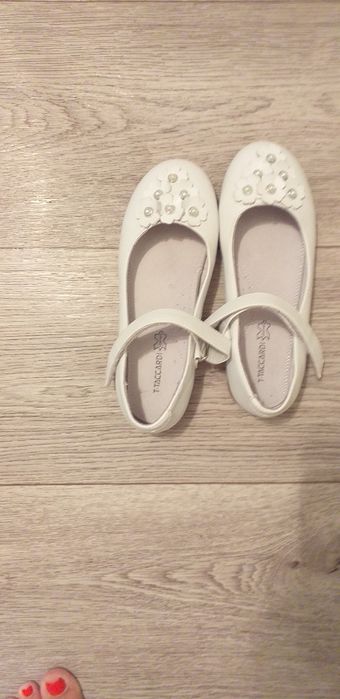 Продам туфли для девочек