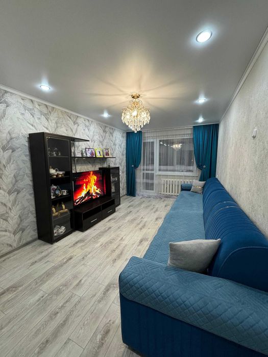 2 комнатная квартира с ремонтом 16 мкр ))