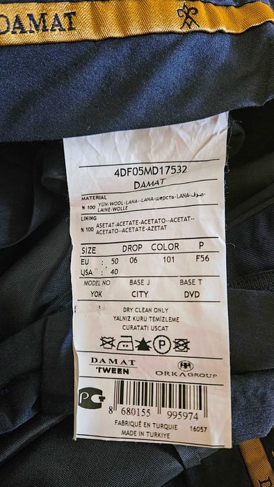 Costum Damat lână 100% impecabil!