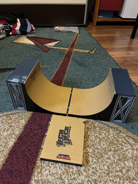 Rampa Tech Deck half pipe, flick trick, fingerboard, fingerskate