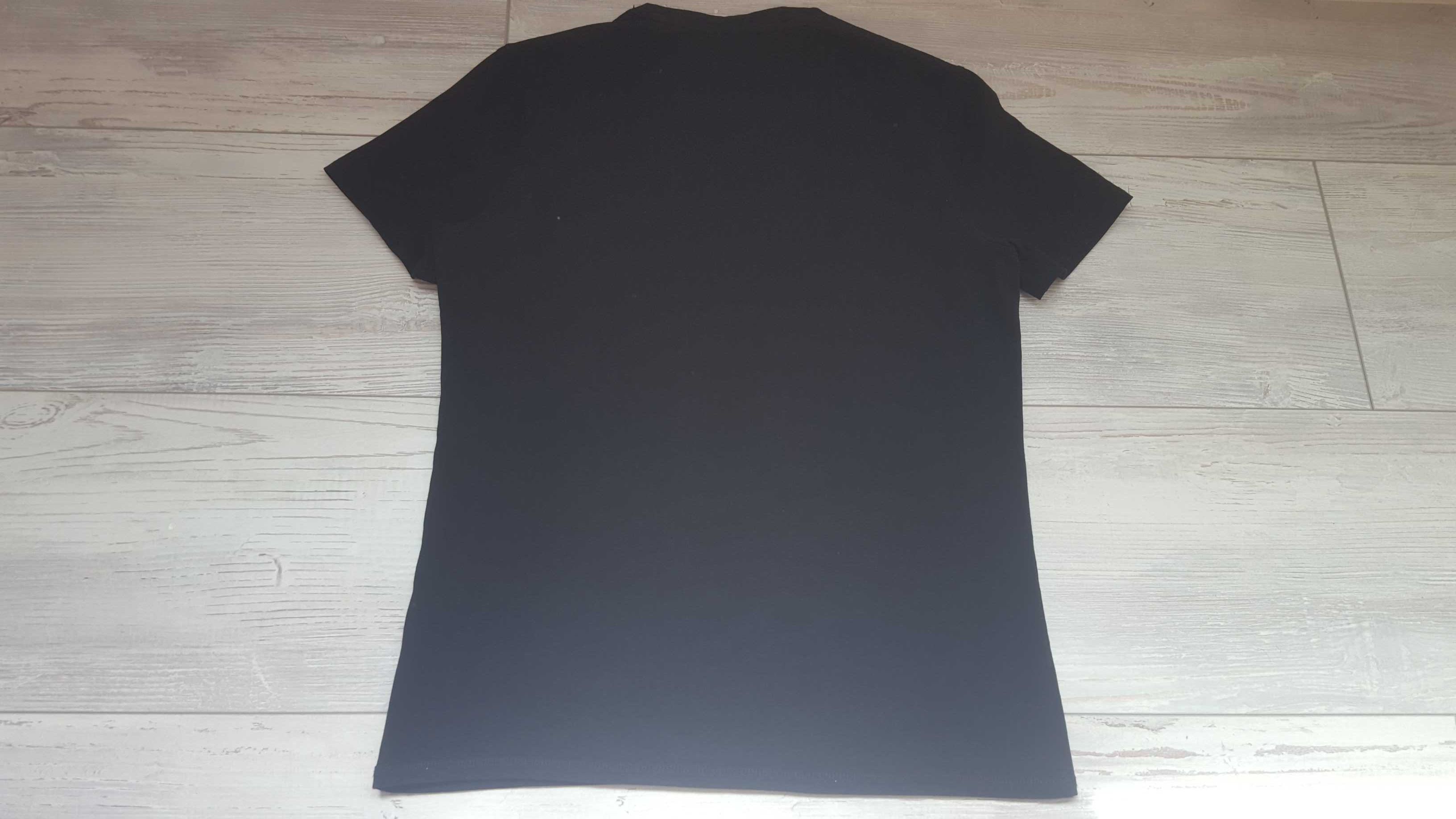 Мъжка черна тениска GUESS SLIM FIT размер S