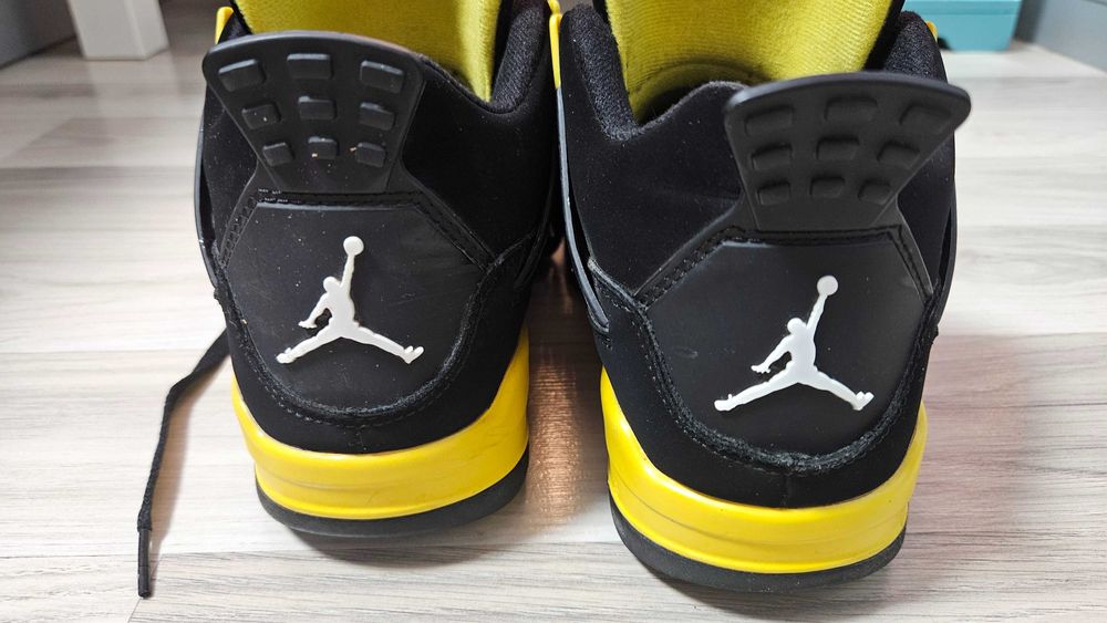 Детски обувки Nike Jordan 4 Yellow Thunder, 37ми номер