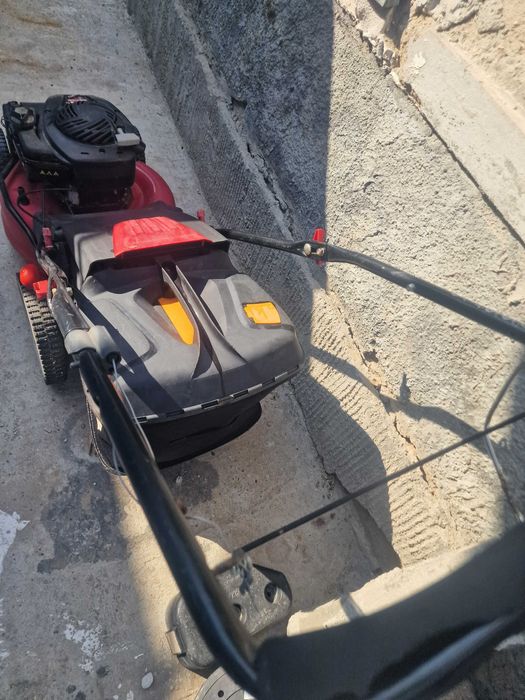 Masina de tuns iarba MTD pe benzina cu Tractiune si COS 3CP Perfecta