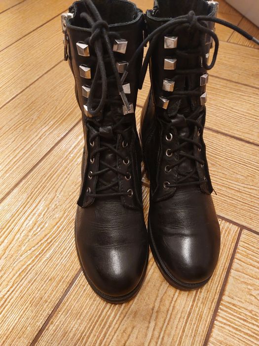 Ghete piele naturala mărime 38.