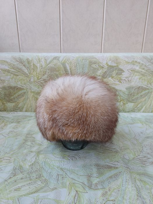 Продам песцовую шапку.