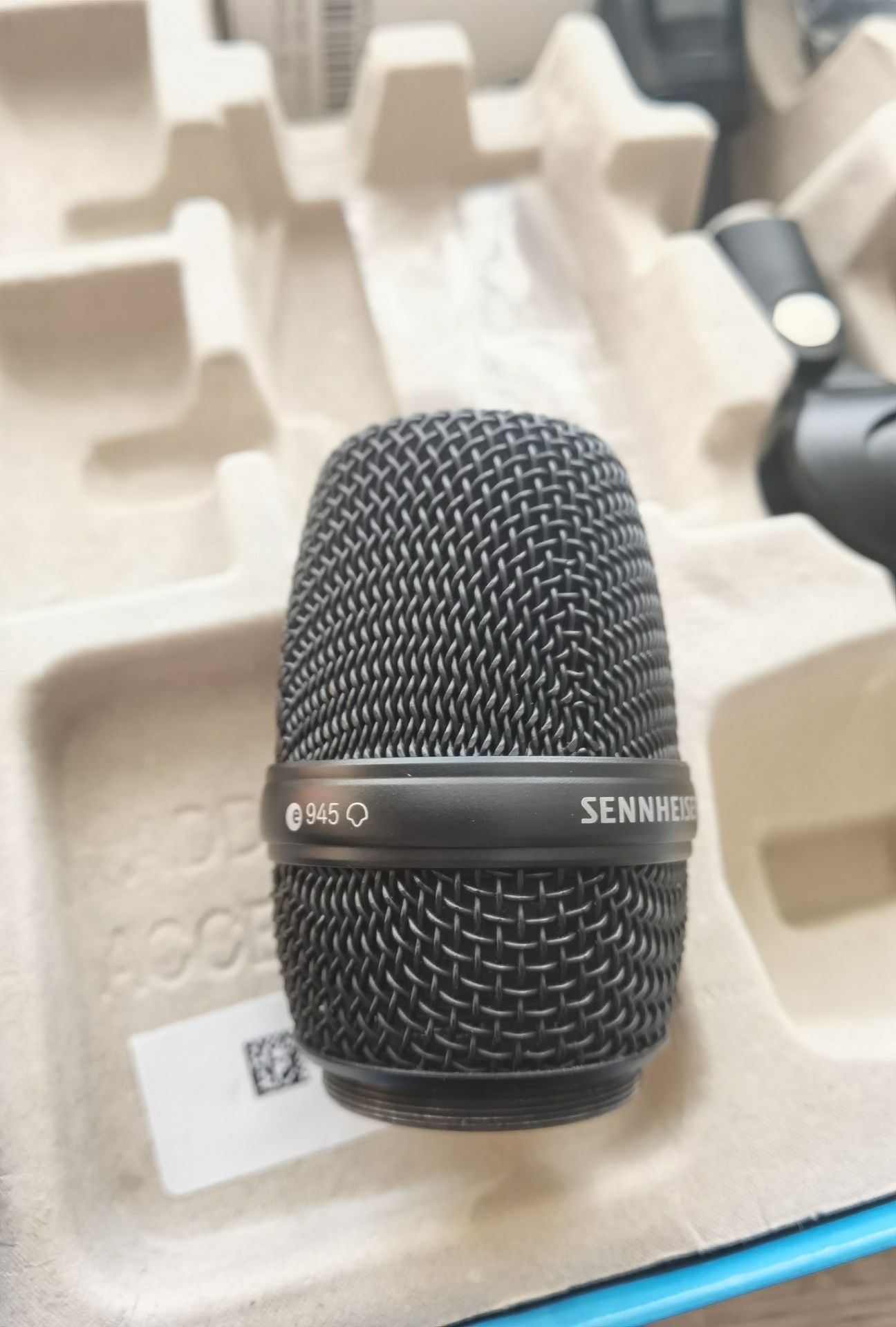 Вокален микрофон Зенхайзер EW 100 G4-945-S-B SENNHEISER PRO AUDIO EW 1