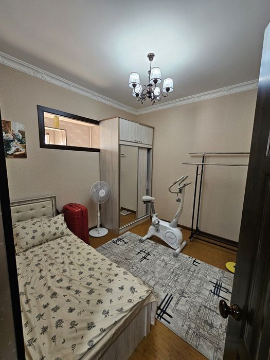 Чиланзар 12кв 4/3/4 квартира сотилади тоза ремонтда мебель техника бн