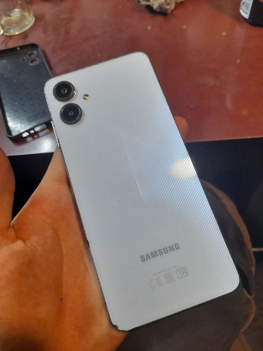 Обменяю 2 телефона на один