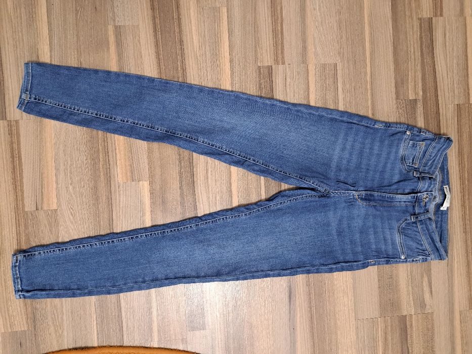 Blugi cu talie înaltă, skinny, mărime 36/38.