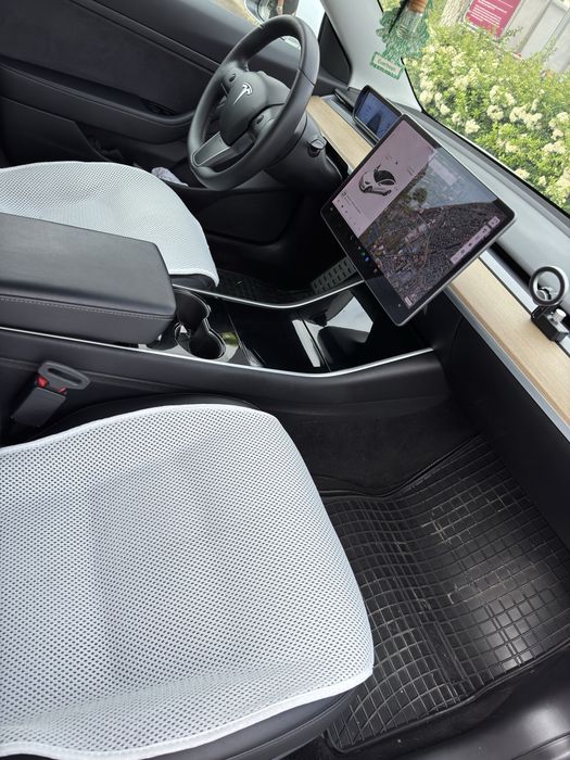 Tesla model 3 SR+ in GARANTIE proprietar autonomie 340km culoare alb