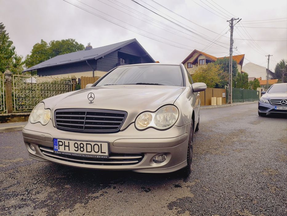 Vând Mercedes w203 impecabil benzina 166000 km