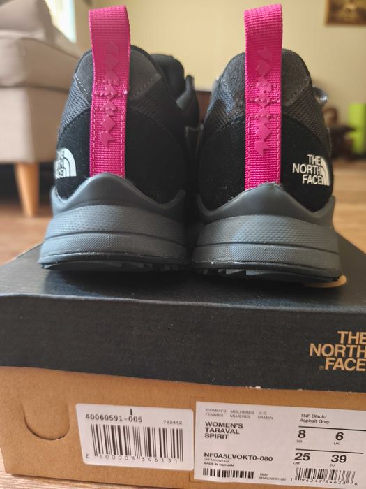 Маратонки The north face