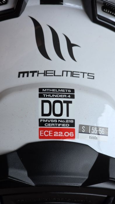 Каска за мотор MT Thunder 4 SV - S размер