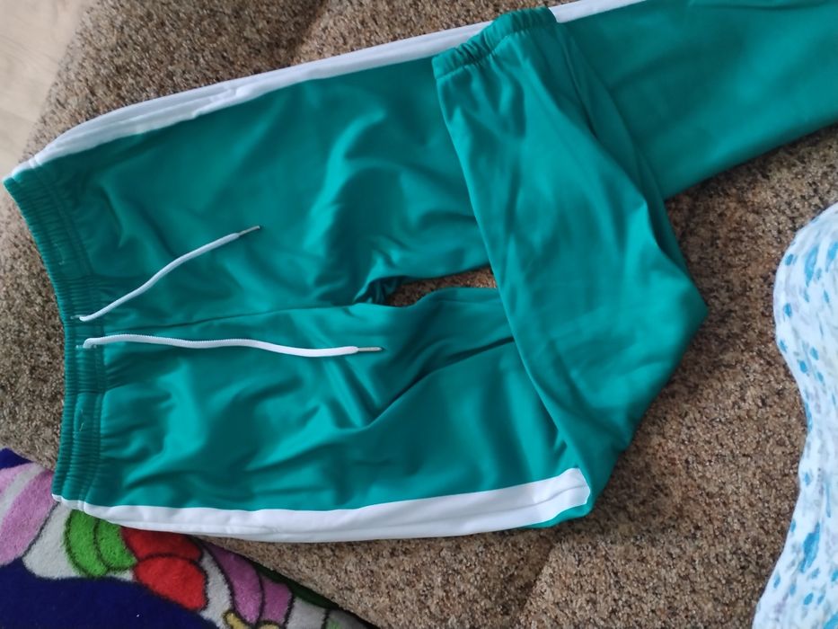 Продаю штаны из игры кальмара