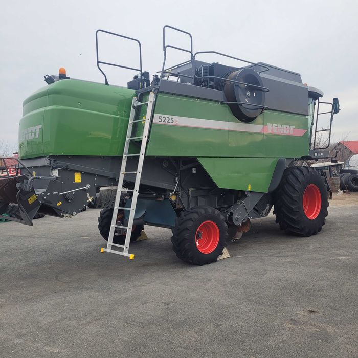 Combina recoltat cereale Fendt