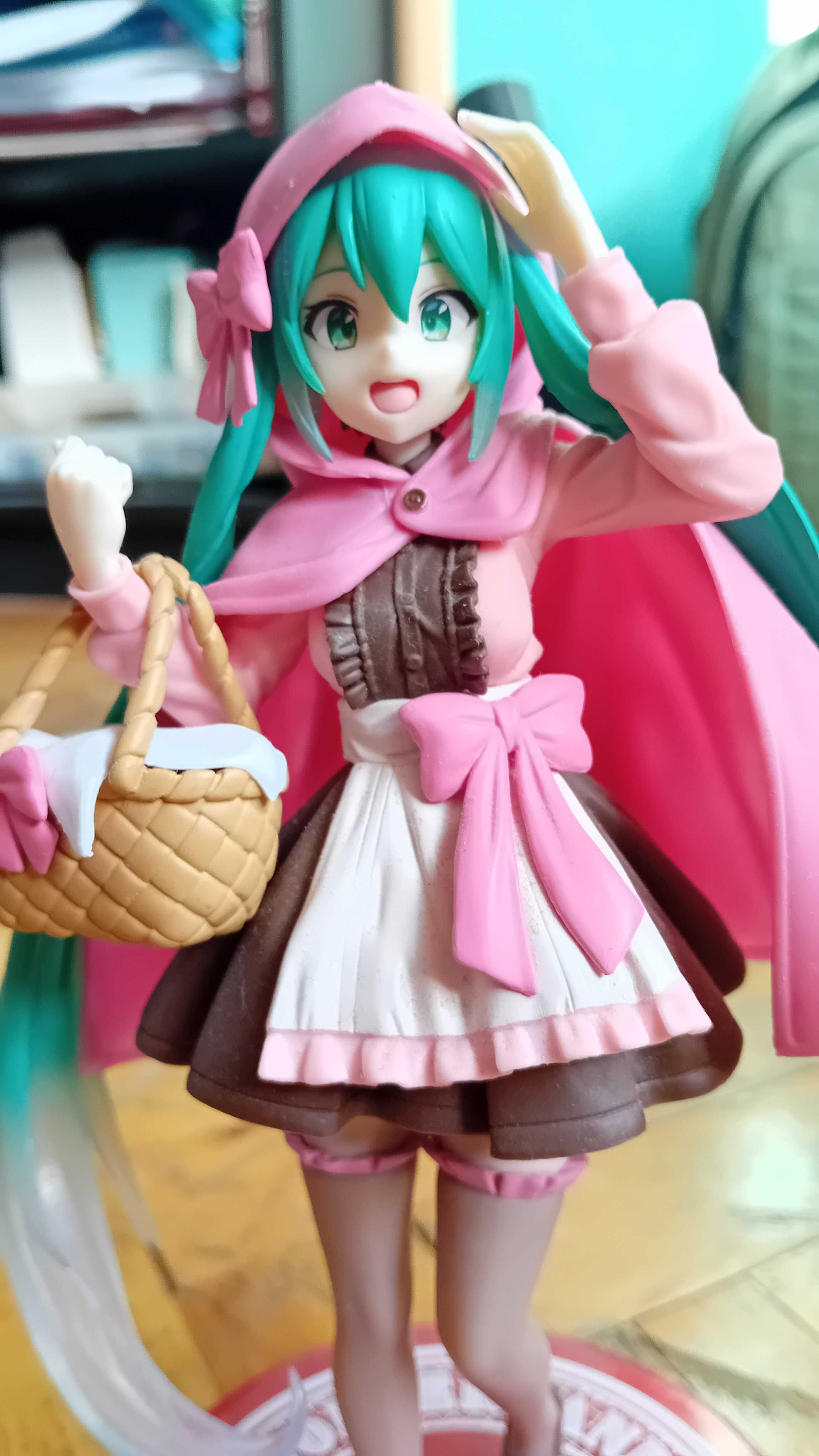 Хатсуне Мику фигура exclusive Hatsune Miku Little Red Riding Hood ver.