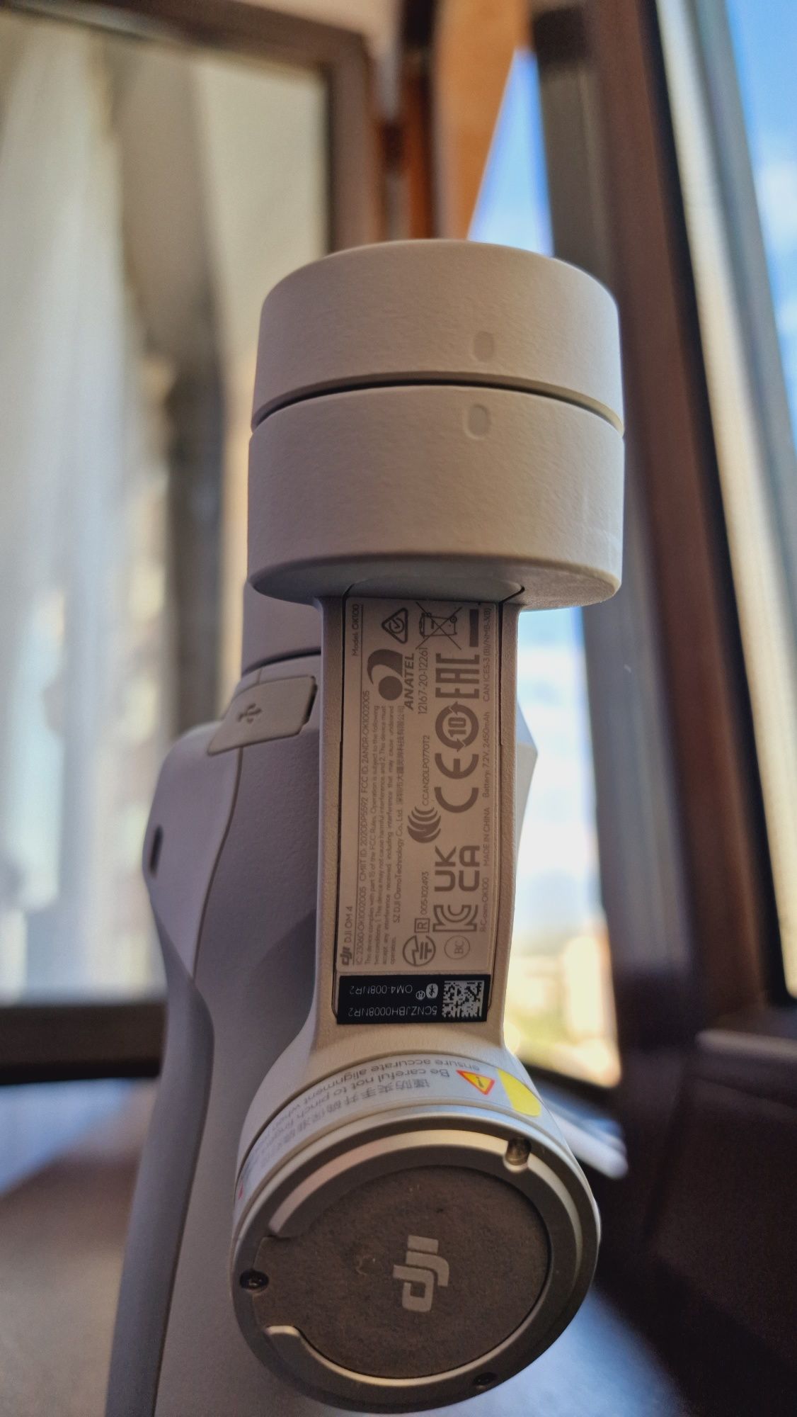 DJI OSMO 4 SE стабилизатор.