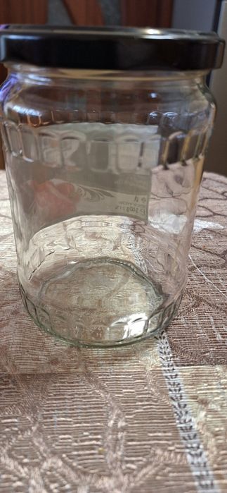 Стъклени буркани с винтова капачка