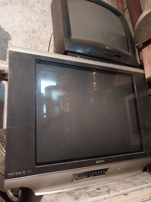 Продам телевизор