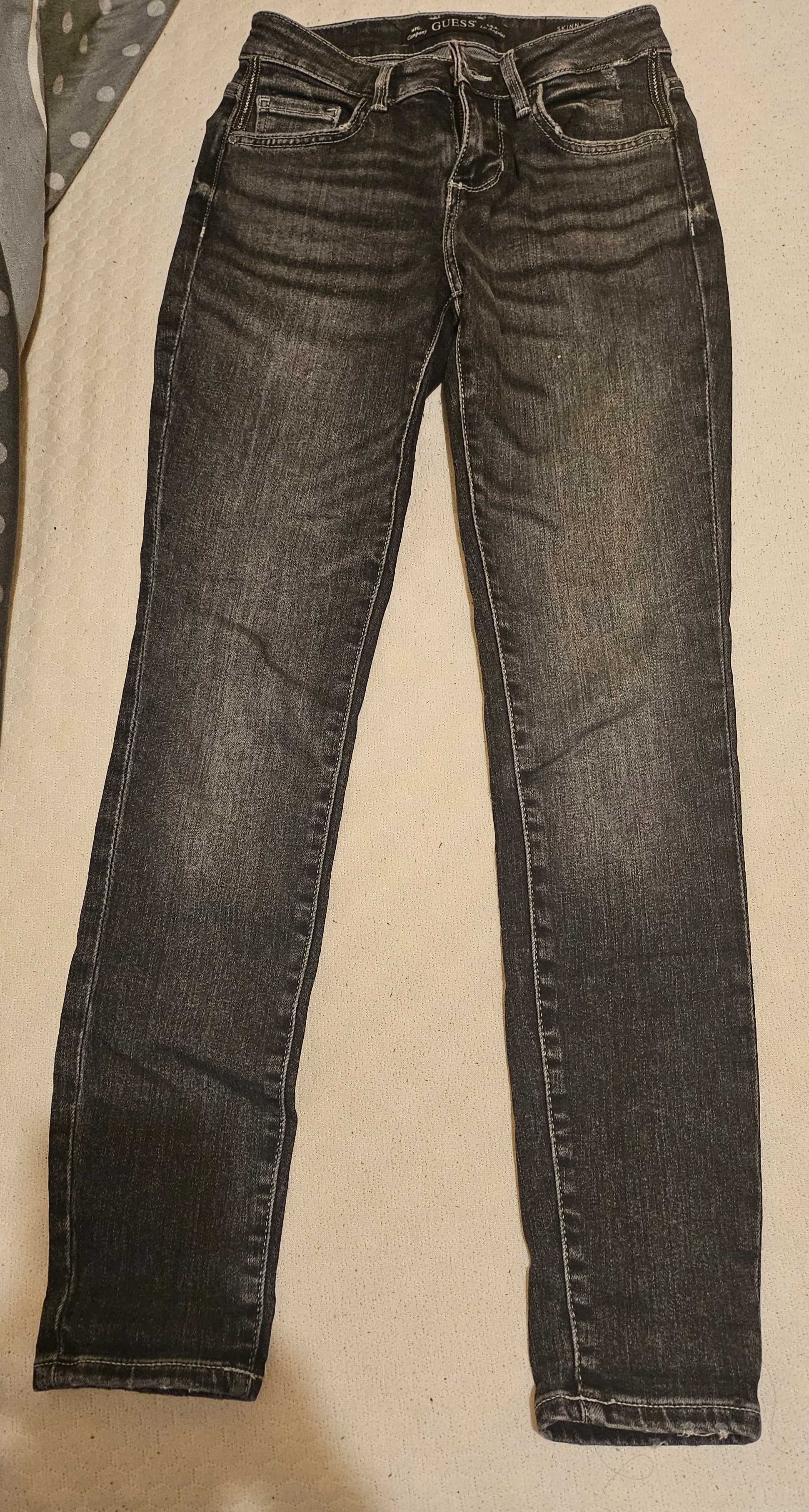 Дънки GUESS ,грВарна