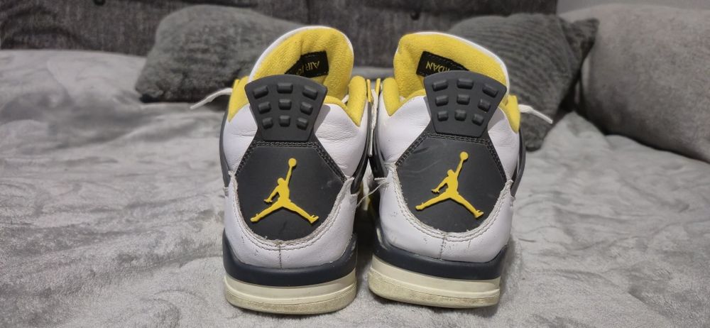 Jordan 4 purtati