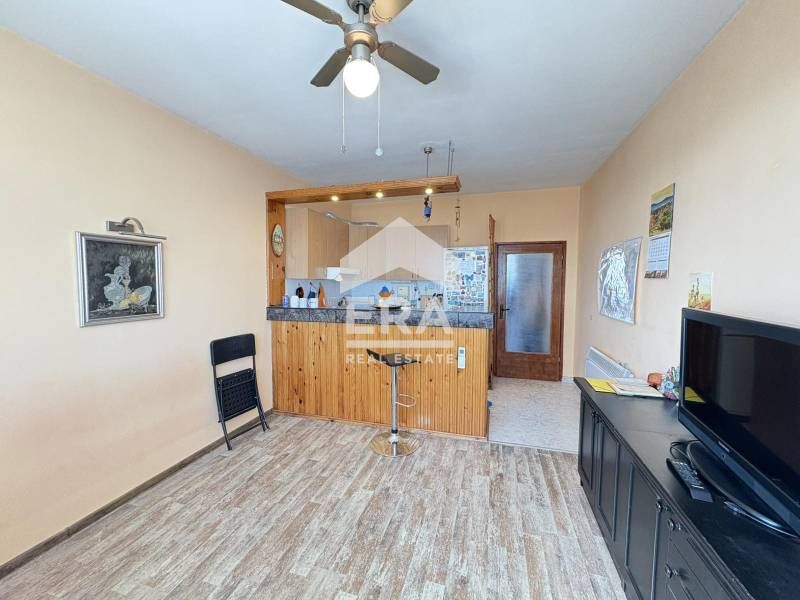Продава се Двустаен апартамент в Варна, Младост 2 - 59 кв.м за 2795 €/кв.м - Снимка #2