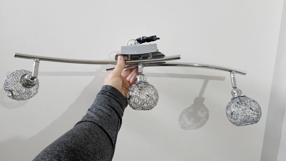 Холна лампа за таван