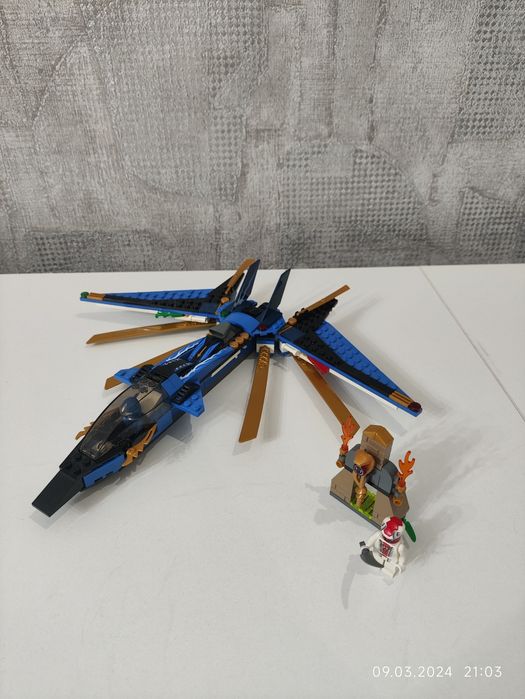Lego Ninjago 9442 Jay's Storm Fighter