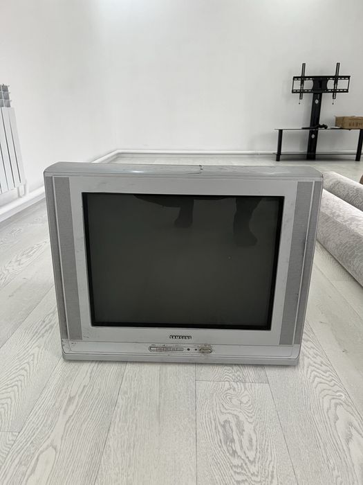 Телевизор samsung