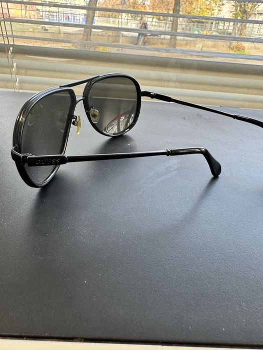 Dsquares, Guess, Armani, louis vuitton