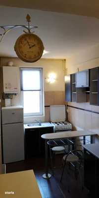 Apartament renovat de 2 camere, 47mp, etaj intermediar, zona Engles