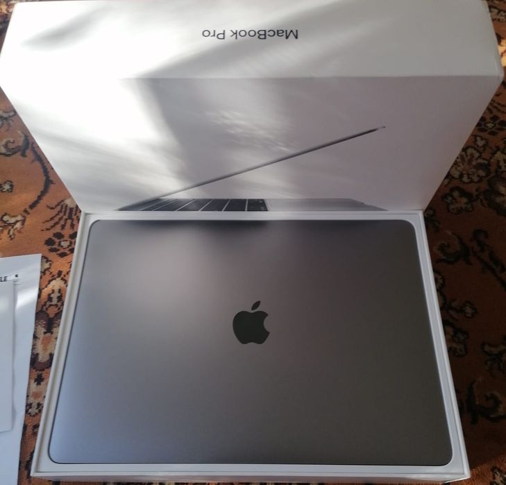 Mac   Book  Pro  13