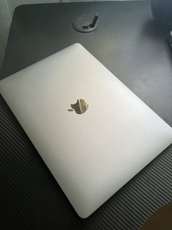 Macbook Pro 13–inch