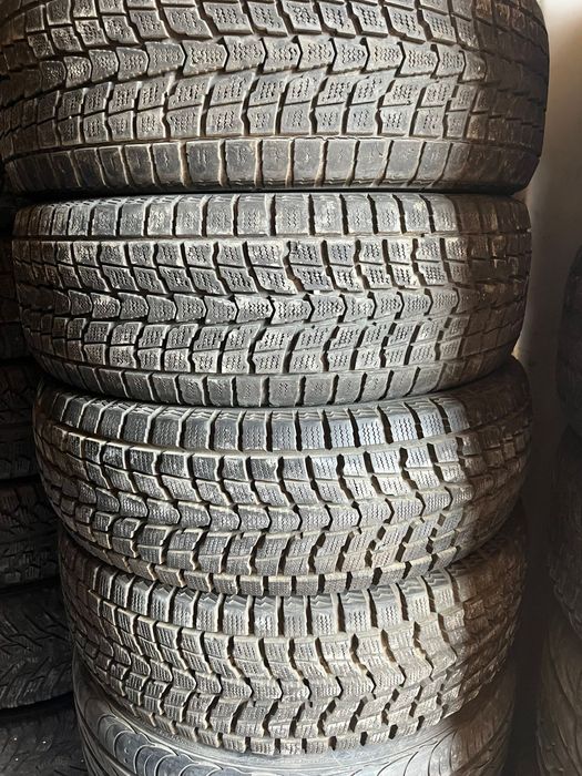 Комплект зимней резины 235/65/17
