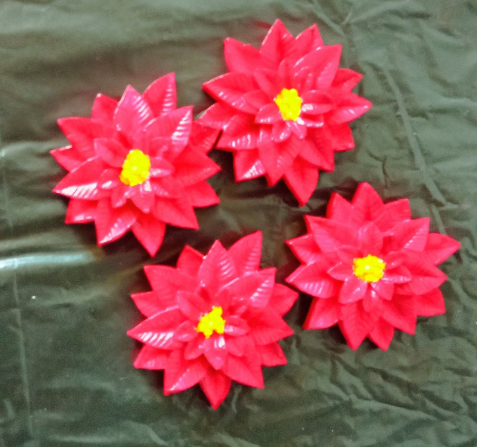 Гипсо-керамични цветя